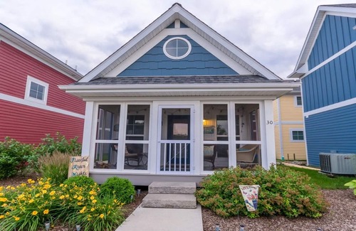 Ottawa House | Peaceful River Nights | 1 Bed, 1 Bath