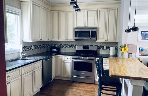 Usmma Apartment | Peaceful, Safe Apt. 15 min from Hospitals. City Island. Pet-Friendly.