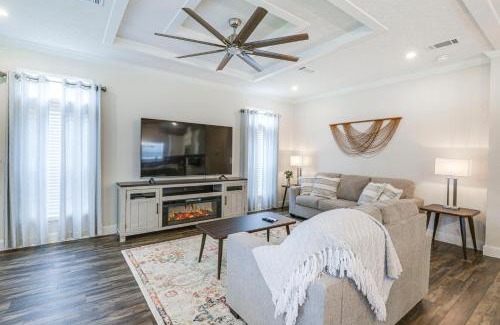 Starke House | Peaceful Starke Retreat with Deck 6 Mi to Downtown!