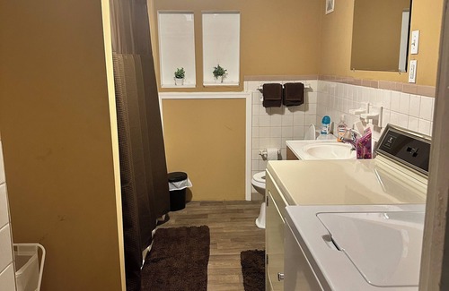 Bear Apartment | Peaceful stay above ink shop