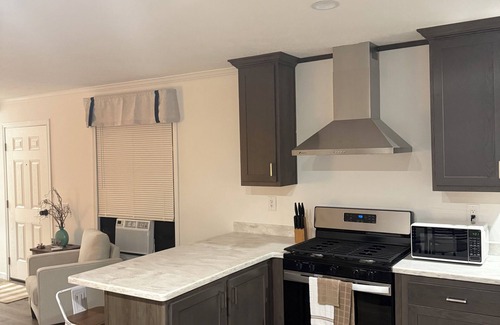 Toledo House | Peaceful Trailer - 3BR, 2BA
