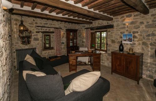 Santa Fiora Villa | Peaceful Tuscan Escape w pool
