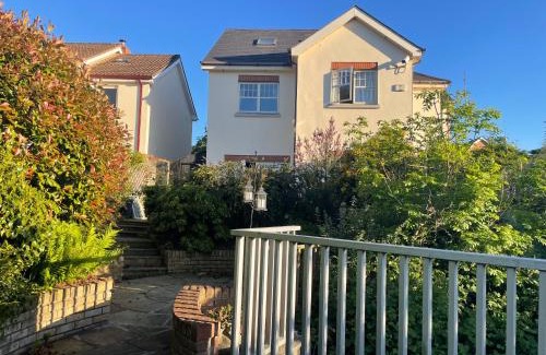 Blackrock House | Peaceful Villa with Garden&Creek - Cozy room with private bathroom