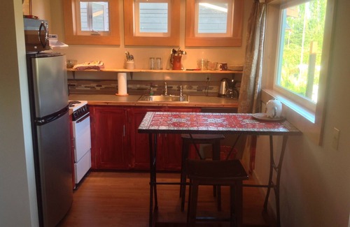 Friday Harbor Cottage | Peaceful waterfront cottage, close to town!