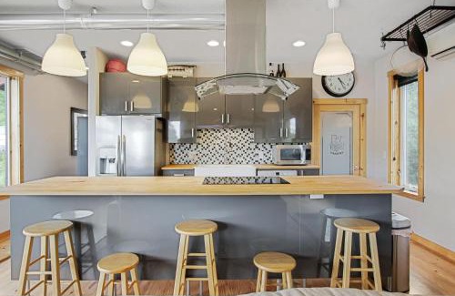 Skamokawa House | Peaceful Waterfront Escape In Skamokawa