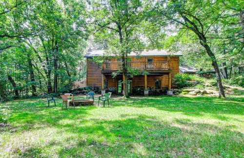 Wautoma House | Peaceful Wautoma Retreat with Deck on 10 Acres!