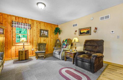 Wautoma House | Peaceful Wautoma Retreat with Deck on 10 Acres!