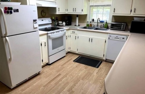 Rochelle House | Peaceful Whitetail Deer cabin