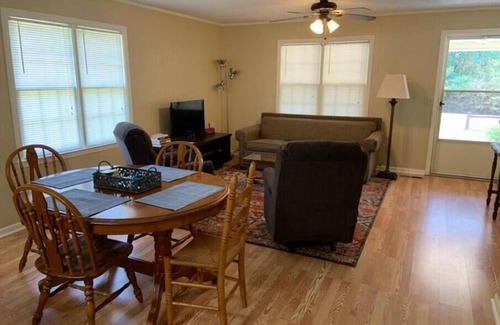 Rochelle House | Peaceful Whitetail Deer cabin