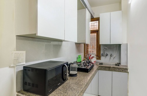 South West Apartment | Peacefulhuts 2BHK near IGI International Airport Delhi n