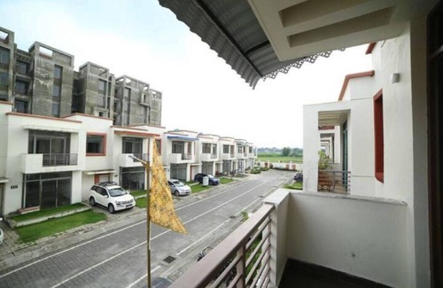 Siliguri Villa | Peacefull Villa with homely atmosphere.Fully furnished with Air Conditiner,