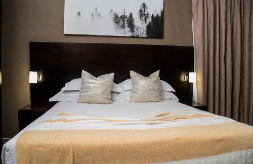 Palapye Bed & Breakfast | PeaconWood Boutique Villa