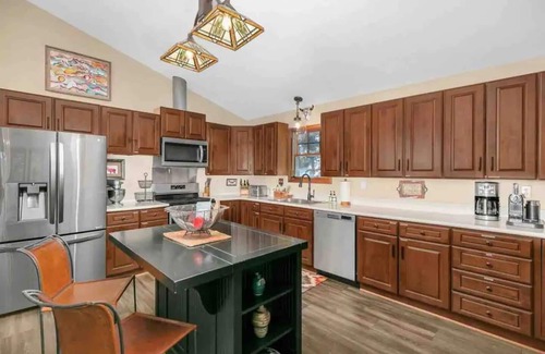 Black Hawk House | Peak to Peak - Panoramic Views and Hot Tub