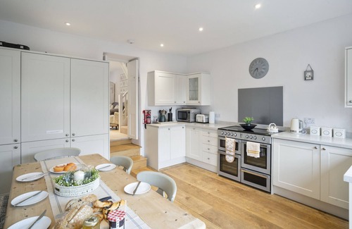 Blockley Cottage | Pearl Cottage, Cotswold Cottage sleeping 5 people in 3 bedrooms