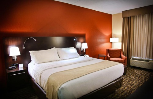 Historic Downtown La Crosse Hotel | Pearl Street Hotel