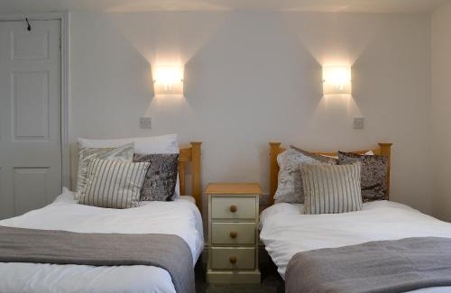 East Witton House | Peartree Cottage & Granary