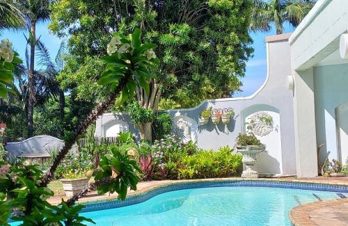 Umhlali Beach Apartment | Pebble Cove Outside Room - Private Entrance - Twelve square metres, Salt Rock Ballito