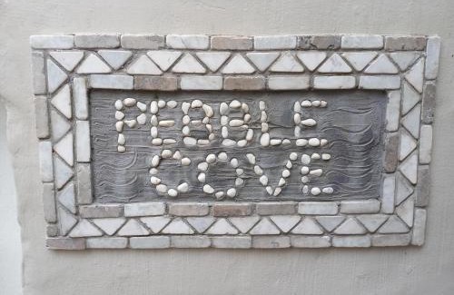Umhlali Beach Apartment | Pebble Cove Outside Room - Private Entrance - Twelve square metres, Salt Rock Ballito