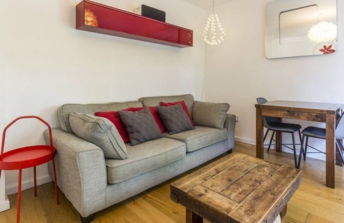 Livesey Apartment | Peckham Bright Balcony Apartment | Pass the Keys