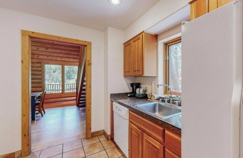 Canoncito Cabin | Pecos Riversong Cabin - a modern 3-bedroom cabin on the Pecos River
