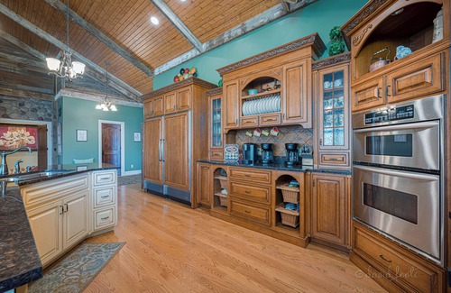 The Galena Territory House | Peep the Leaves @ The Territory's BEST Lodge - Hot Tub! Fire Pit! Views!