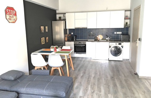 Nea Chora Apartment | Pegasus Amazing Flat, 2min walk from the beach and 7min walk from Old Town