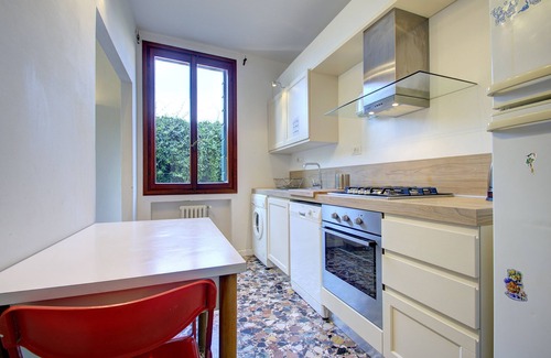 Dorsoduro Apartment | PEGGY~Guggenheim
