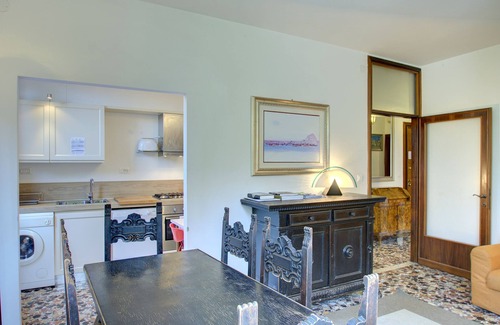 Dorsoduro Apartment | PEGGY~Guggenheim