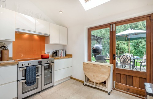 Hethel Apartment | Pelican Barn - Three Bedroom Apartment, Sleeps 6