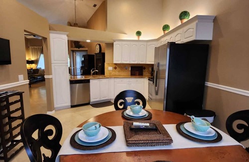 Pelican Bay Condo | PELICAN BAY, Beautiful and Comfortable 2 Bedroom Condo w/PB Amenities Included