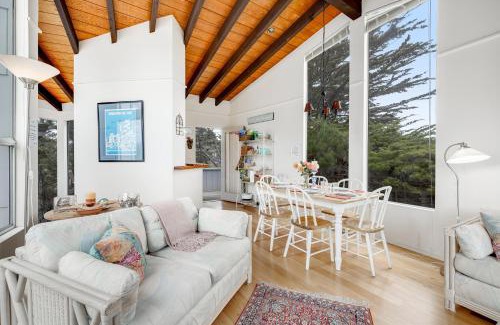 Salmon Creek House | Pelican House