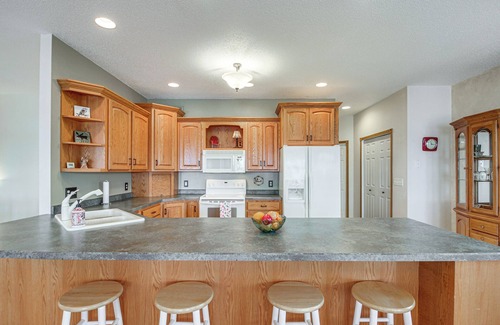 Pelican Rapids House | Pelican Rapids Lake House w/Water Views + Dock!