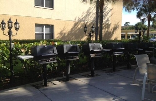 Estero Condo | PELICAN SOUND-Reserve your Holiday Vacation here!