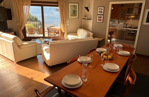 Suna Villa | Pellegrini Boutique Villa Lake View