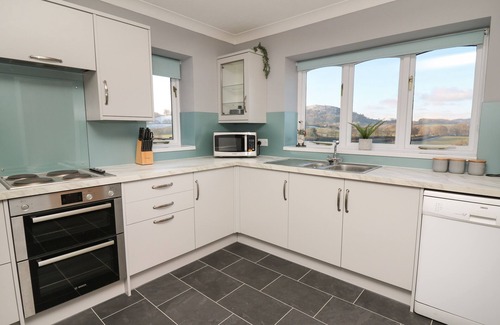Builth Wells Cottage | PEN Y BANC, pet friendly, with hot tub in Builth Wells