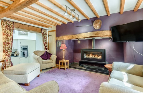 Llandudno Junction Cottage | PEN Y BRYN COTTAGE, pet friendly, with open fire in Llandudno