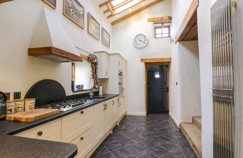 Llandudno Junction Cottage | PEN Y BRYN COTTAGE, pet friendly, with open fire in Llandudno