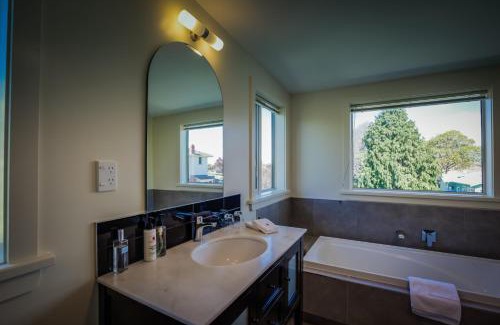 Oamaru Cabin | Pen-y-bryn Lodge