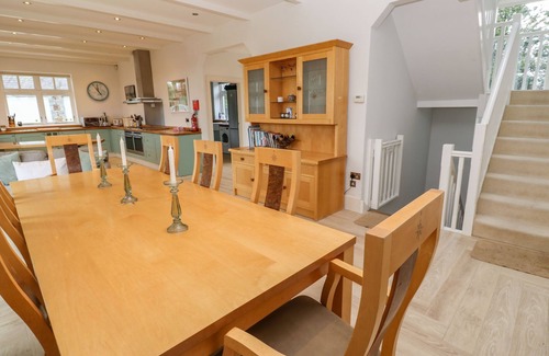 Helford Cottage | PENARVON HOUSE, pet friendly, luxury holiday cottage in Helford