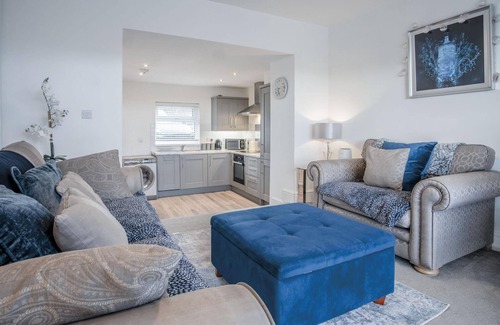 Saundersfoot Apartment | Pencw Garden View - 3 Bed Apartment - Saundersfoot