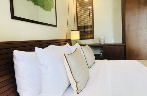 Daun Penh Hotel | Penh House Hotel