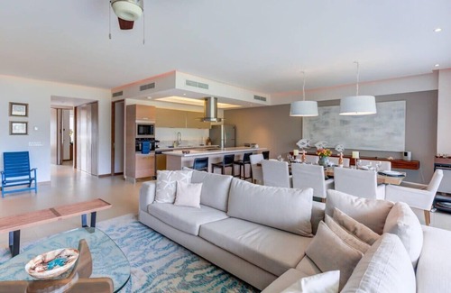 Flamingos Apartment | Peninsula Beachfront w/Sea view, near Attractions
