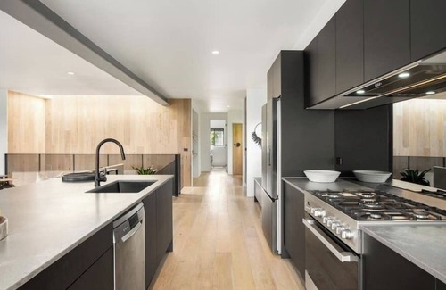 McCrae House | Peninsula Black Diamond - heated pool, water views