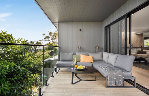McCrae House | Peninsula Black Diamond- the epitome of style and elegance in McCrae.