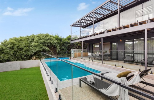 McCrae House | Peninsula Black Diamond- the epitome of style and elegance in McCrae.