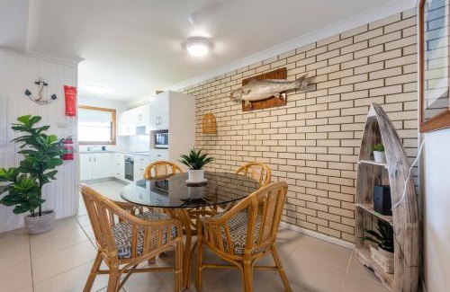 Yamba House | Peninsula Court 5 - LJHooker Yamba