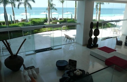 North Hotel Zone Condo | Peninsula Vallarta-Luxurious/Huge Oceanfront Condo w/Spectacular View