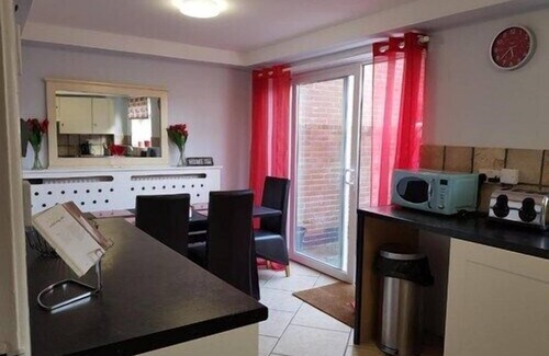 Newark upon Trent Apartment | Penllech House - Huku Kwetu (Notts)