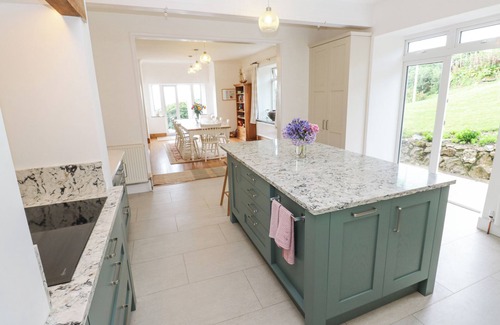 Coverack Cottage | PENMARTH HOUSE, pet friendly, country holiday cottage in Coverack
