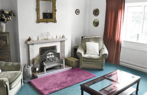 Aysgarth House | Penn Hill View Cottage